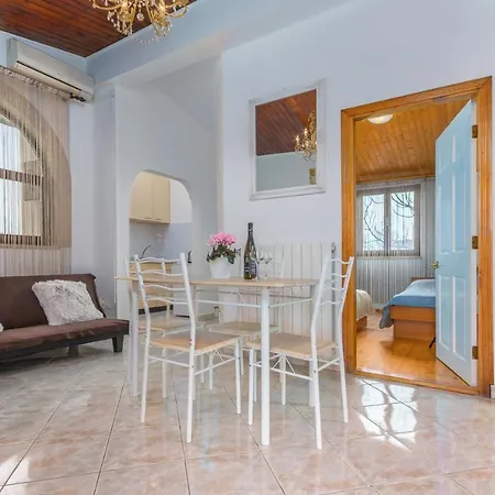 Apartament With Parking Space - 13927 *