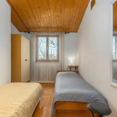 With Parking Space - 13927 * 波雷奇