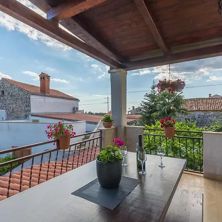 With Parking Space - 13927 Apartment *